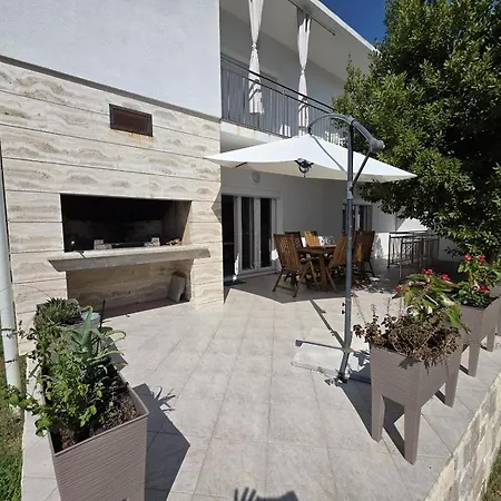 Near Center - Free Parking - Private Terrace 